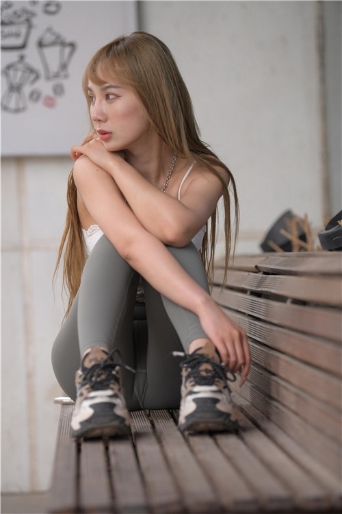 紧身瑜伽裤美女(709P)[16.8G/JPG]