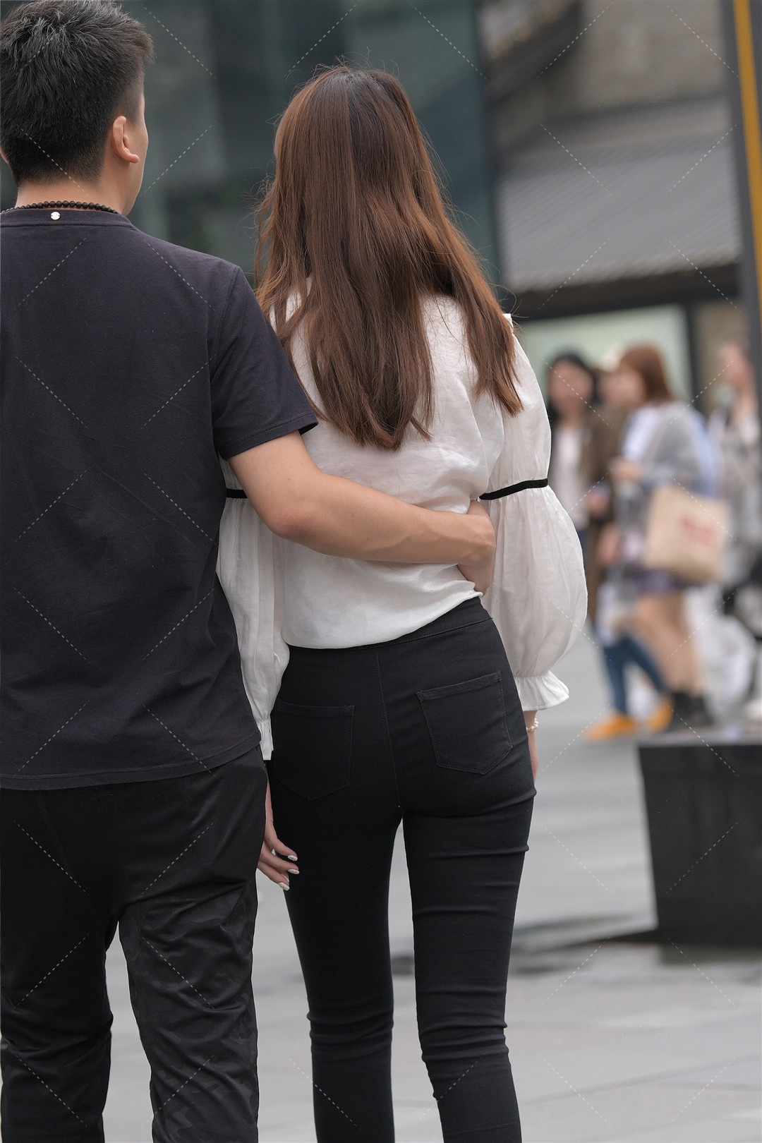 黑色紧身裤美女(15P)