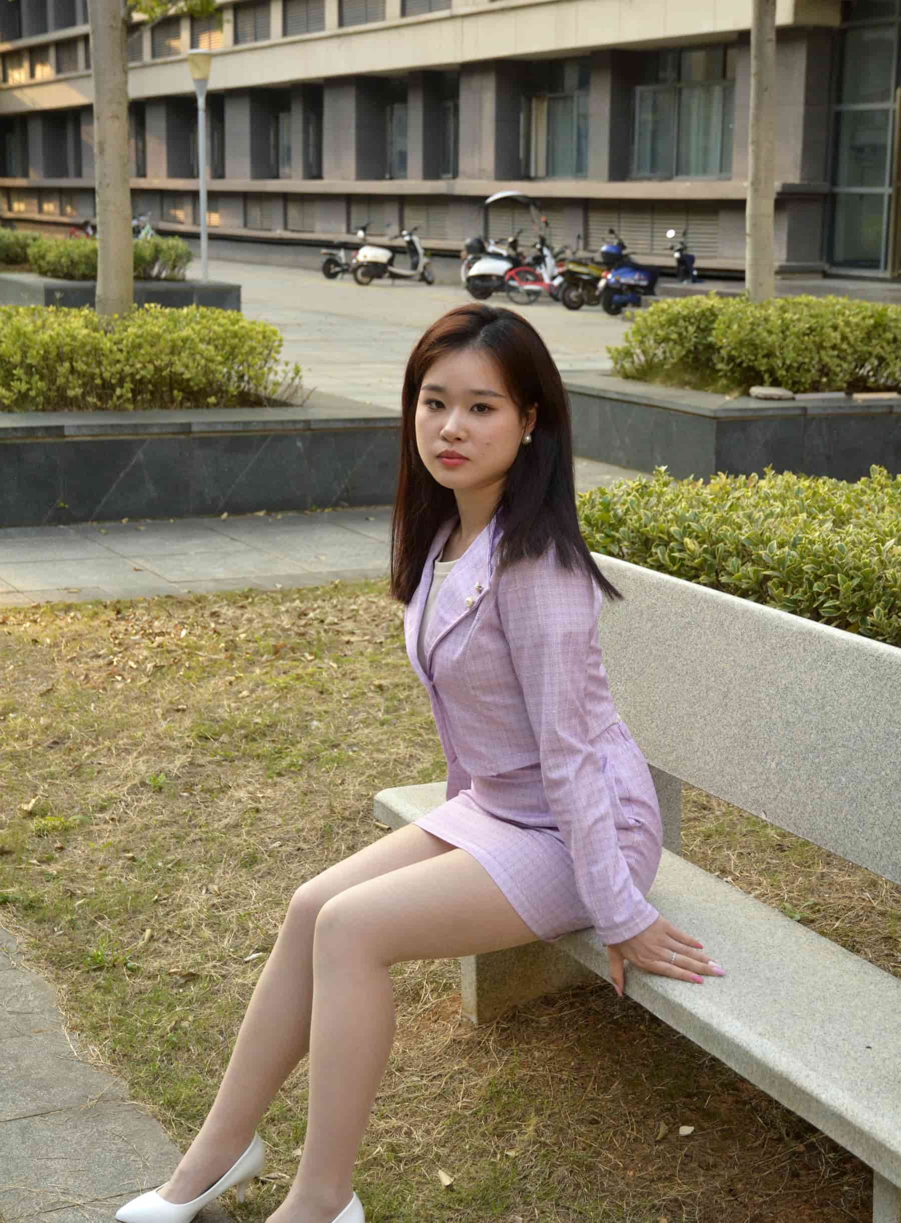 爱月下 全系列9期 69GB 灰色T恤短裤+肉丝光腿+JK丝袜美足