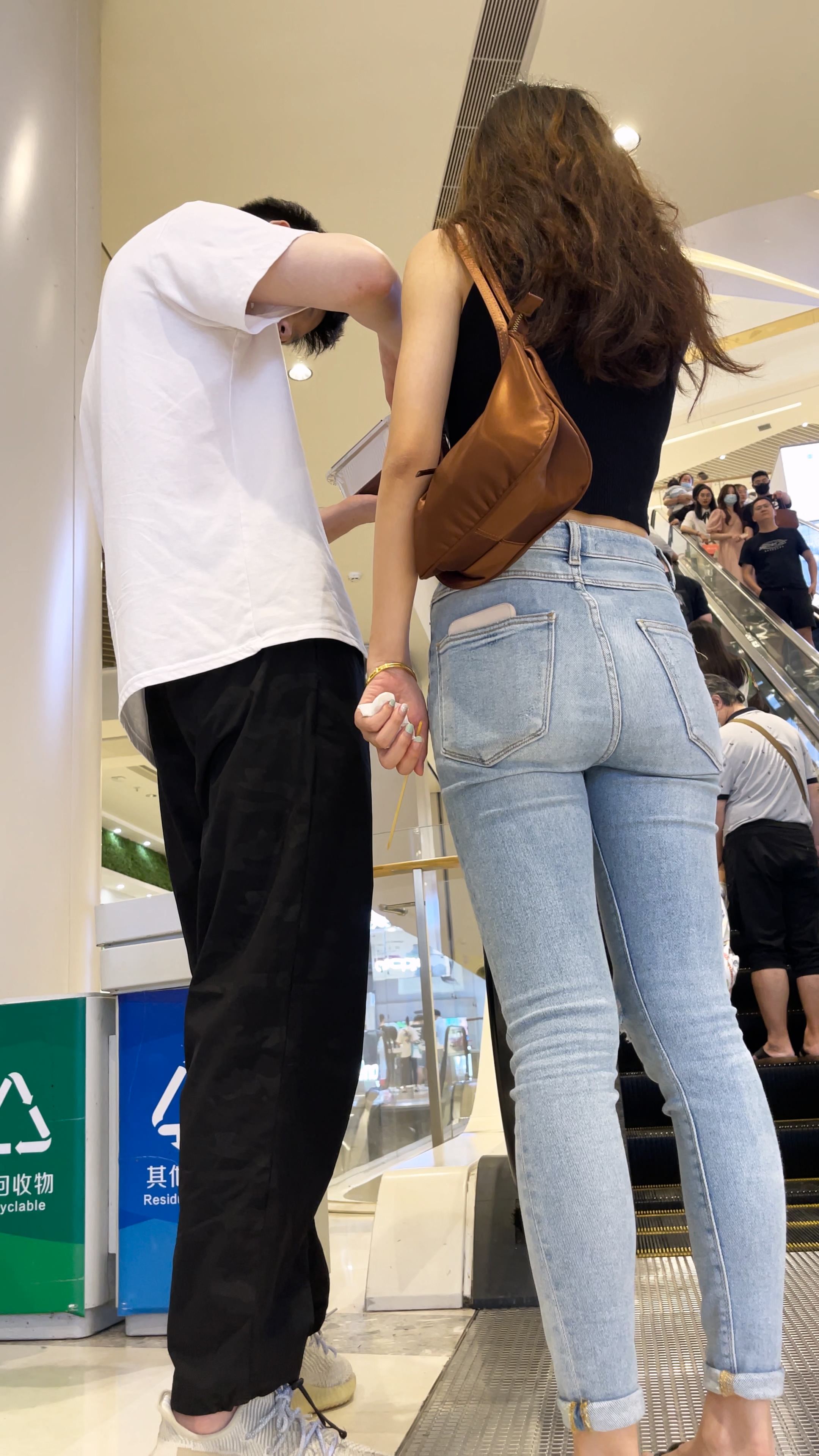 【积分60】细腰苹果臀美女小姐姐