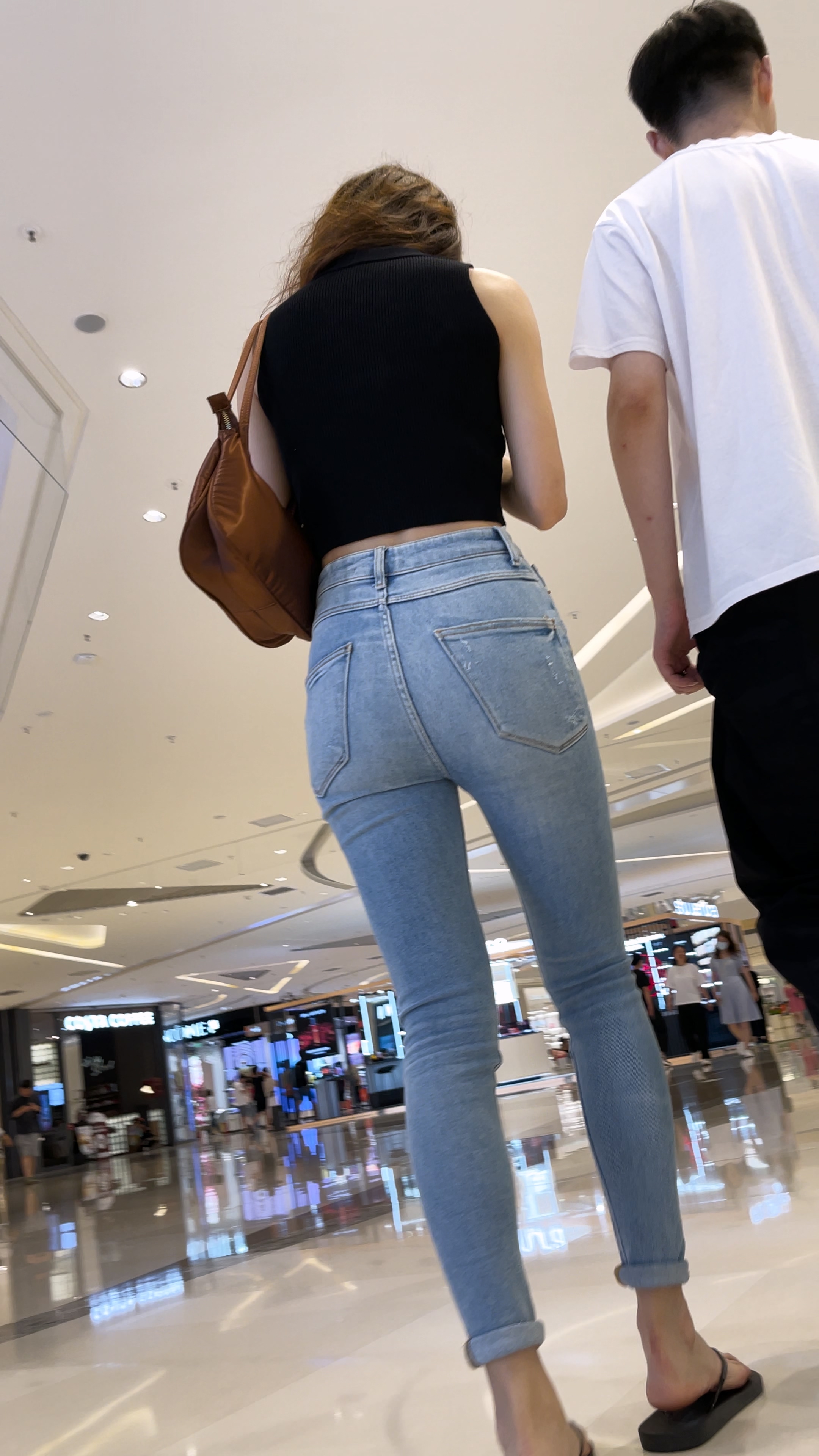 【积分60】细腰苹果臀美女小姐姐