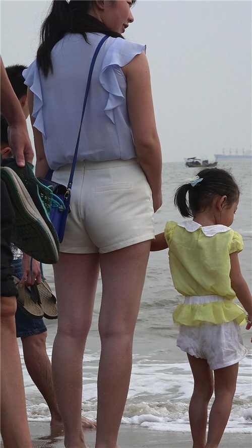 海边白色热裤少妇[572M/MP4]