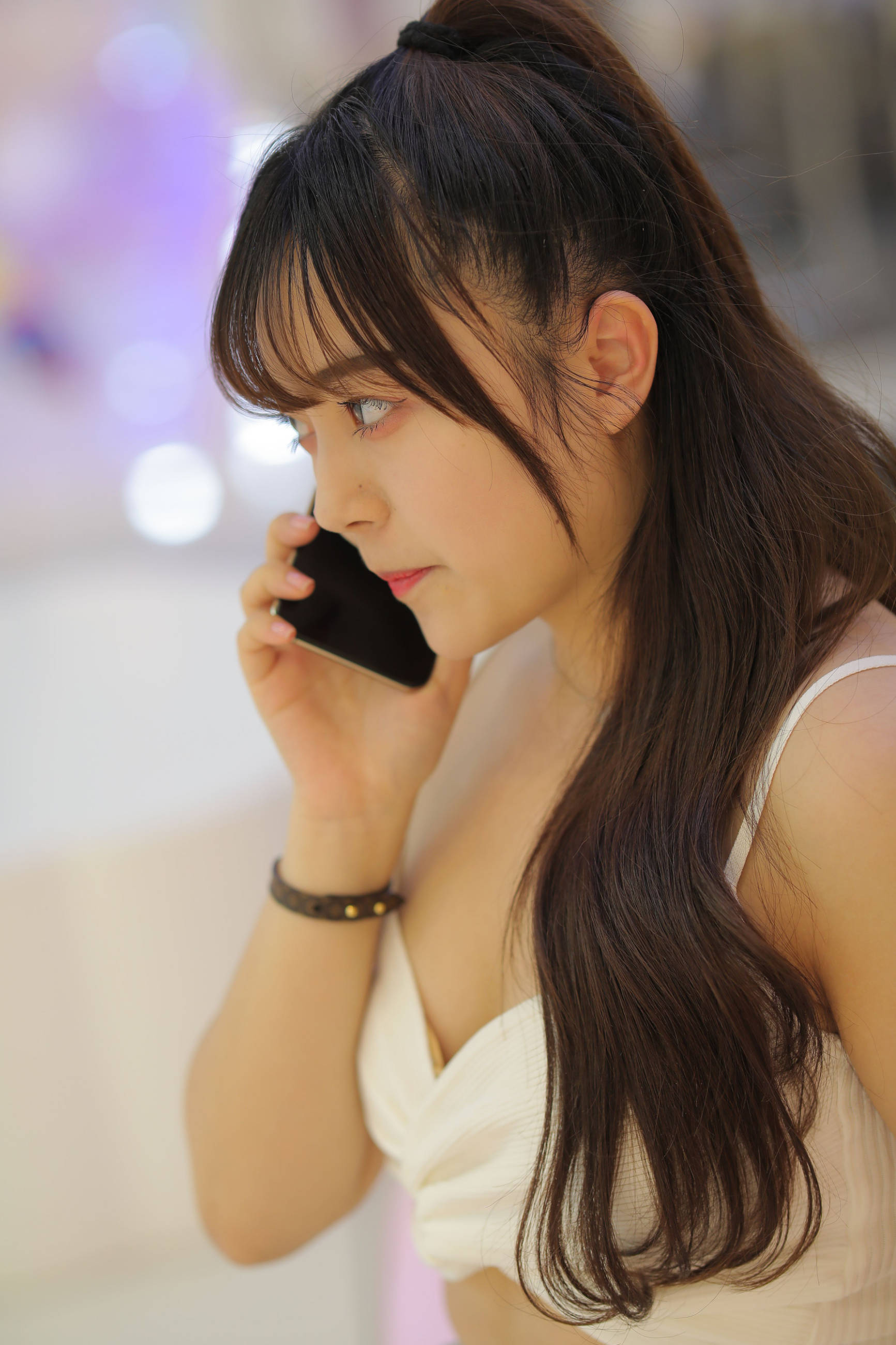 丰腴的紧牛美女【视频+套图】