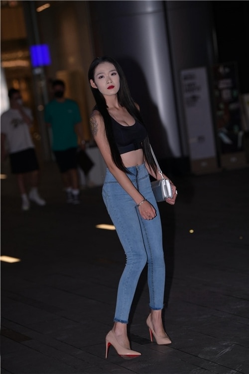 高跟牛仔小姐姐(132P)[2.79G/JPG]