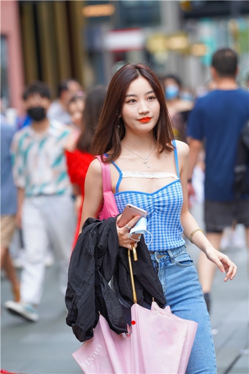 蓝牛小姐姐(85P)[974M/JPG]