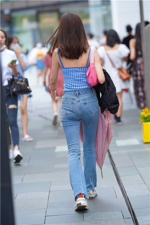 蓝牛小姐姐(85P)[974M/JPG]
