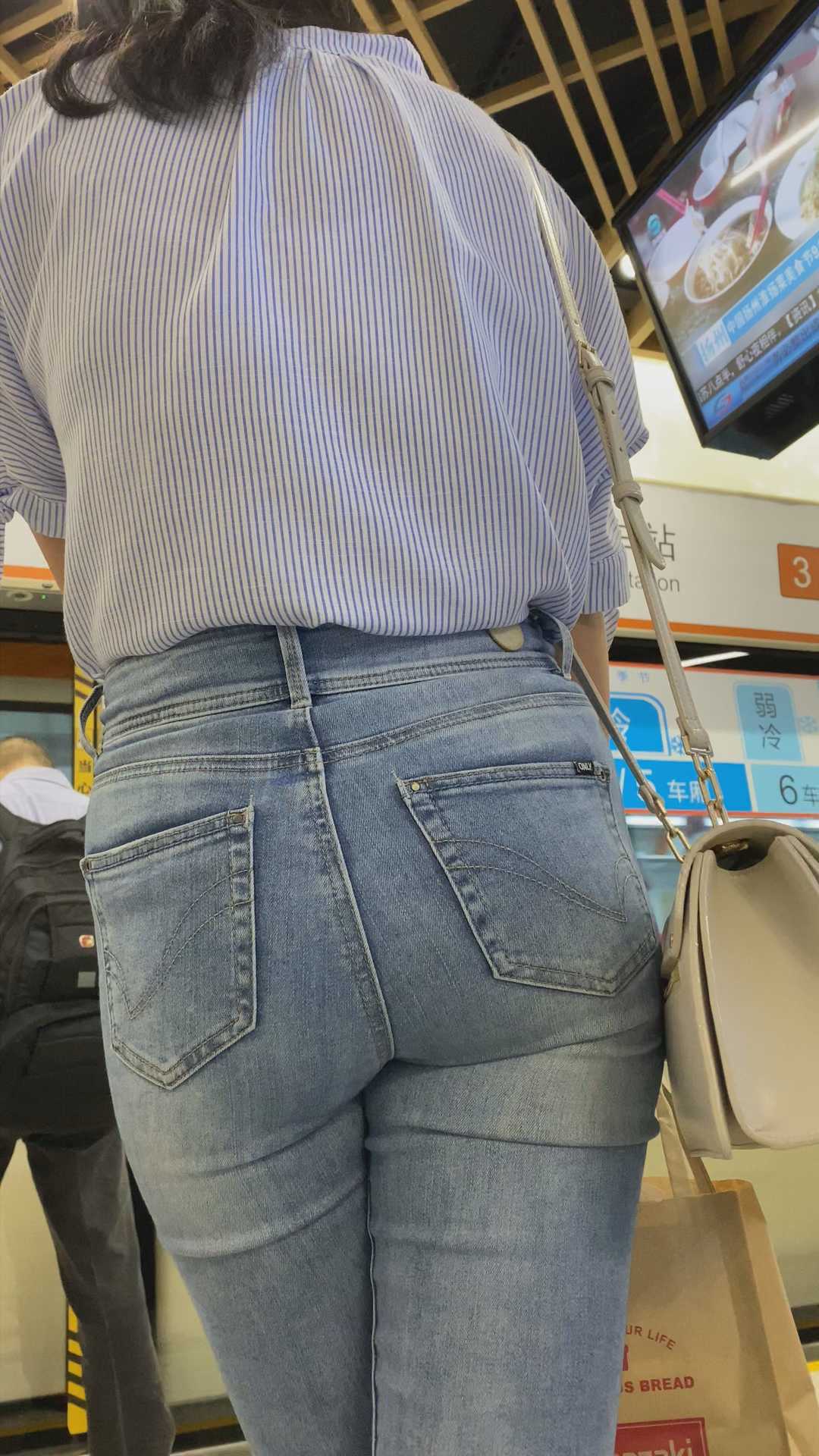【积分369】中秋献礼饱满灰牛仔丰臀美女