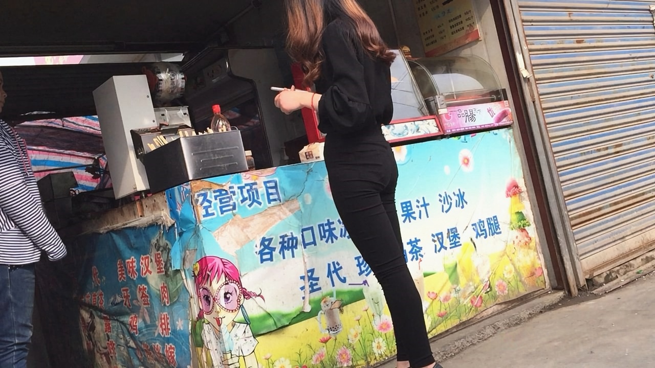 粗高跟黑紧裤靓丽大美女[480M/MOV]