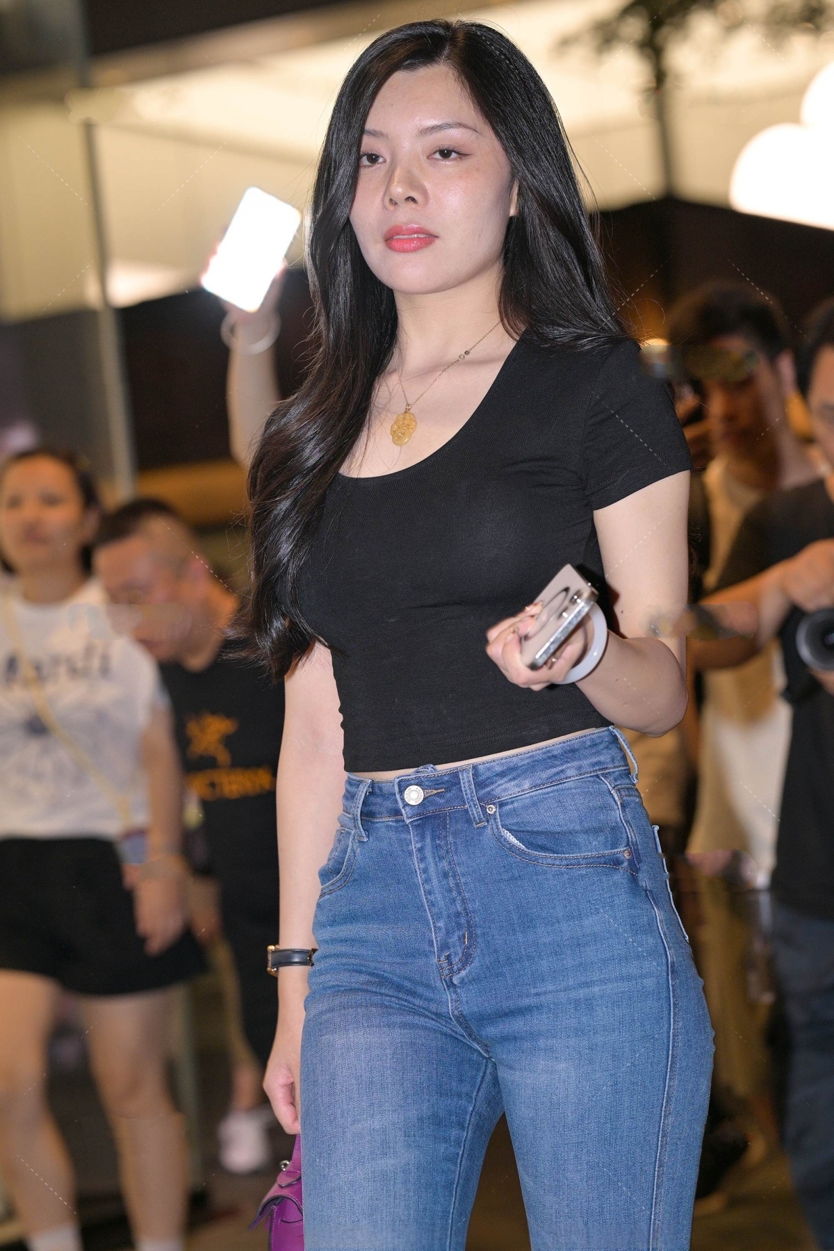 饱满紧牛美妇（24P）