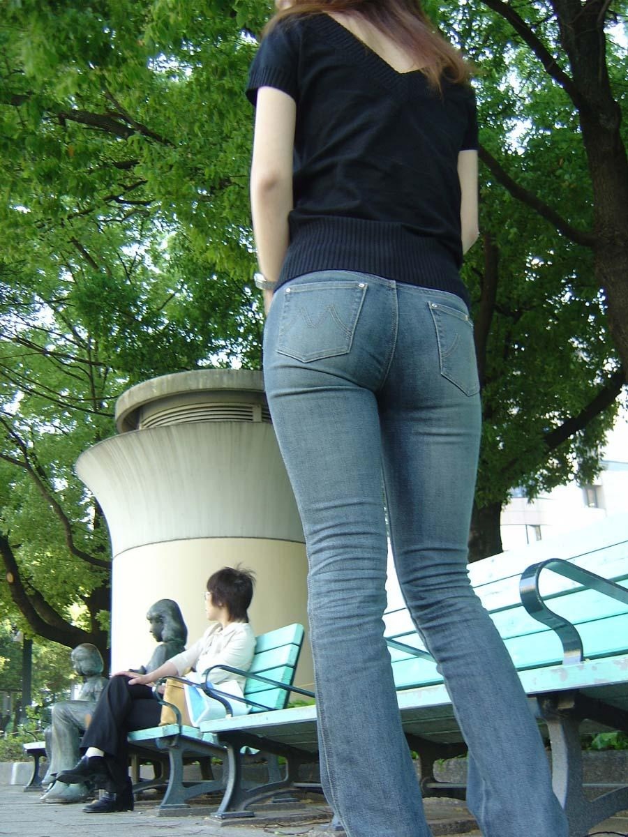 日本街头紧身牛仔裤美女2(15P)