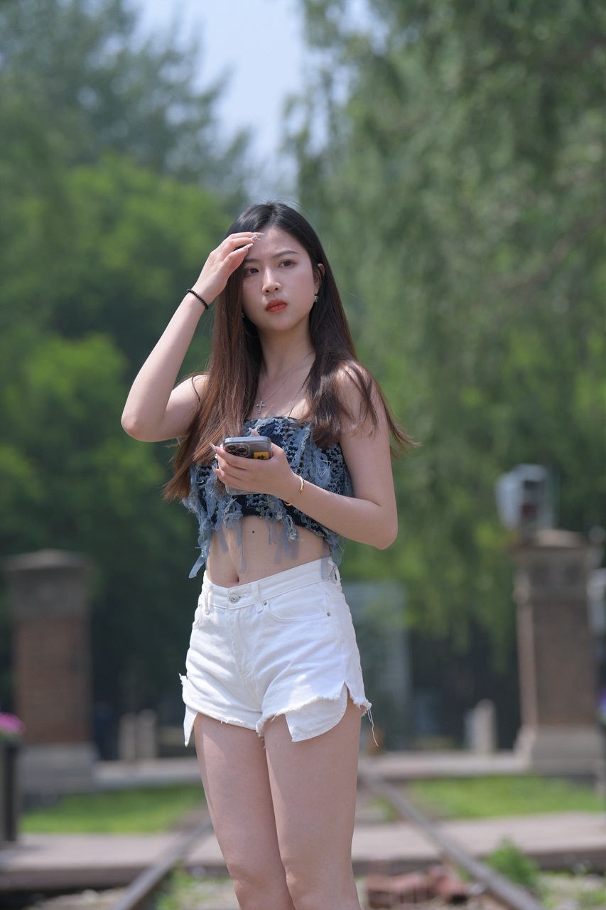 白色热裤MJ3470