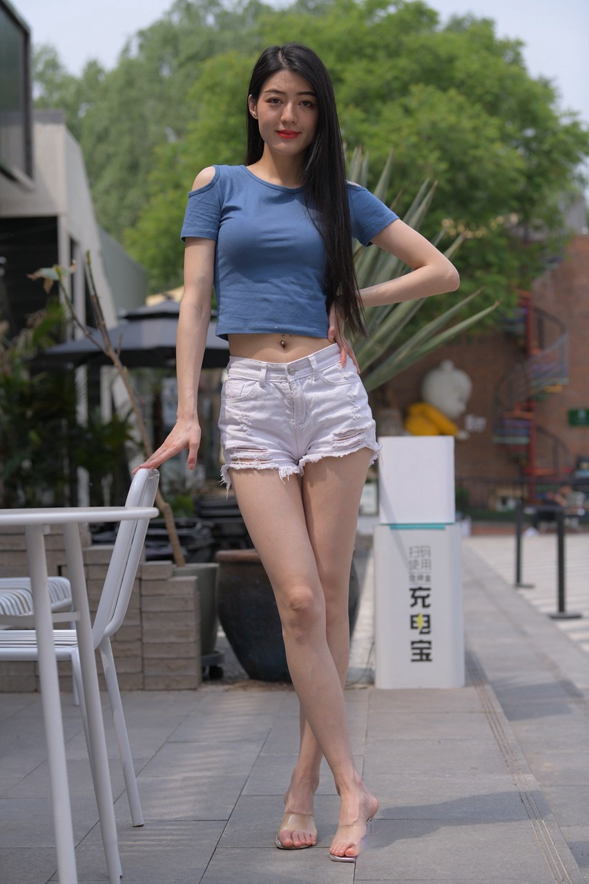 白色热裤美女MJ3469