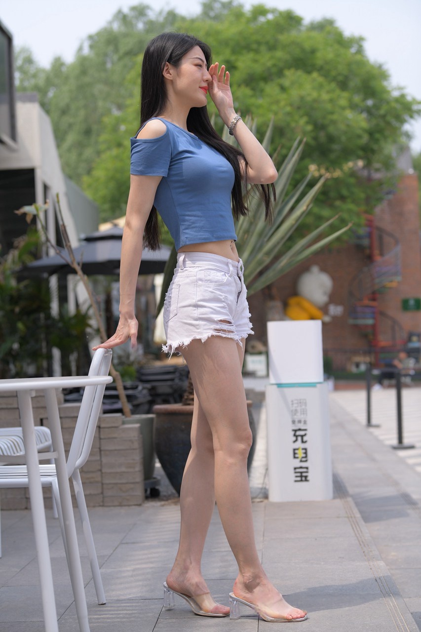 白色热裤美女MJ3469