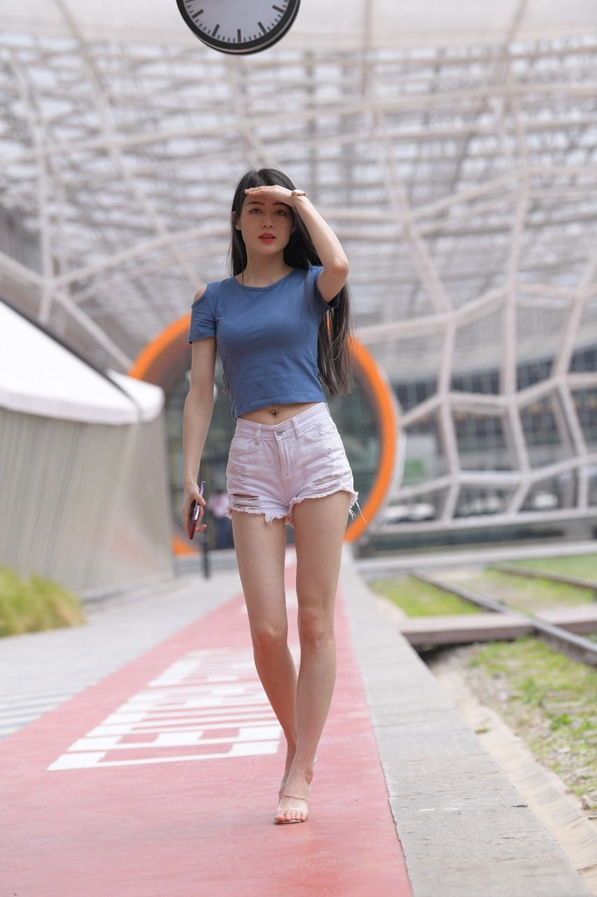 白色热裤美女MJ3469