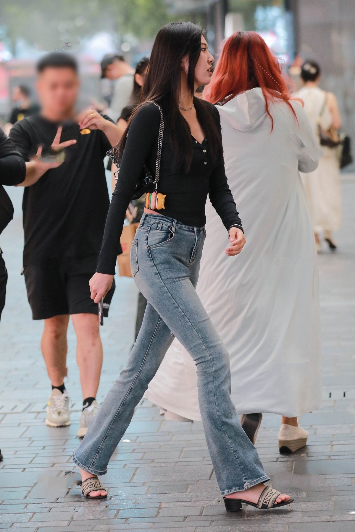[美图]高挑牛仔裤美女（19P）