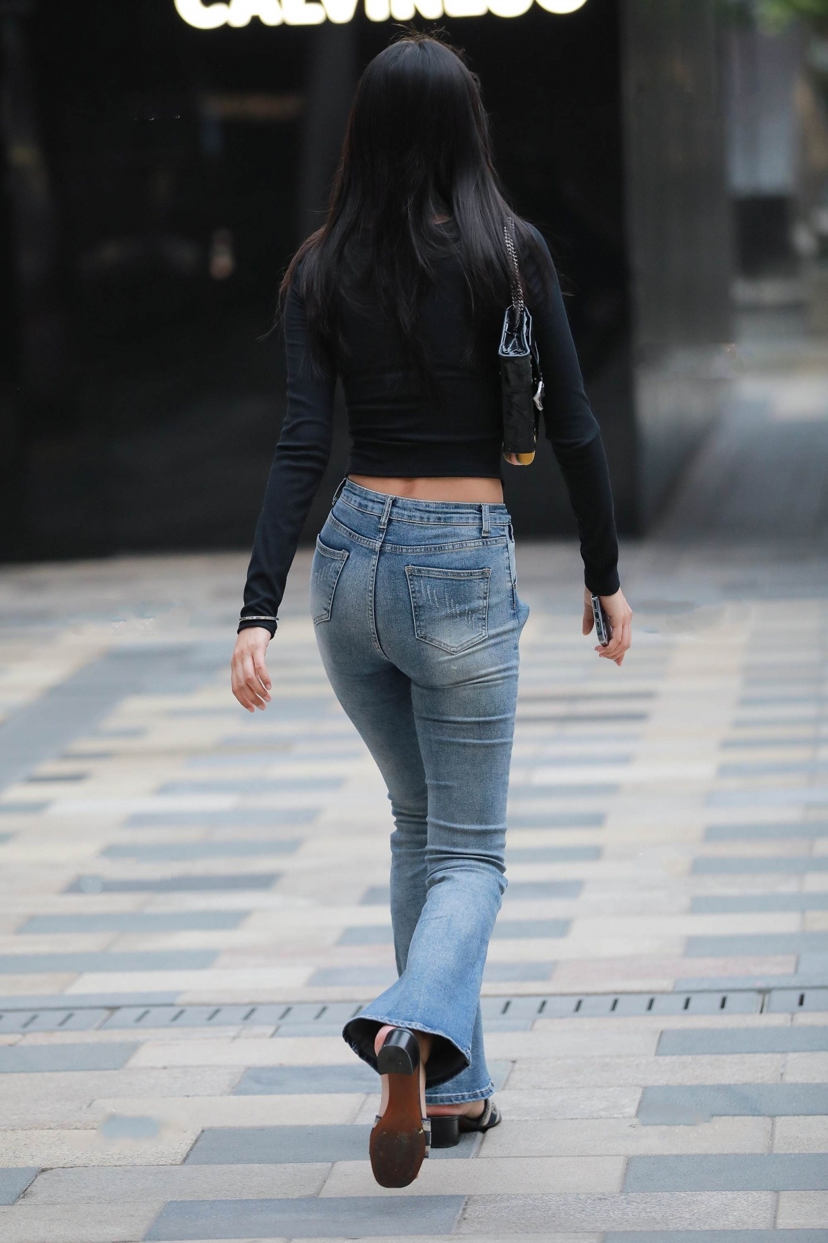 [美图]高挑牛仔裤美女（19P）
