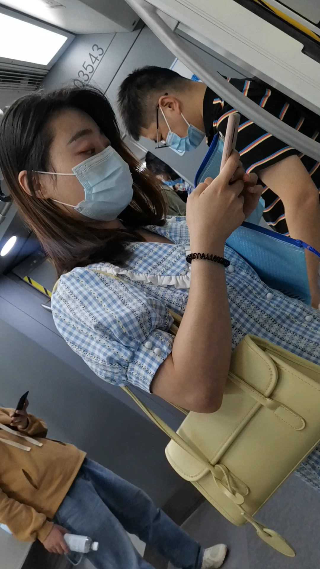 机场系列第9－11季美女原版无水印视频[54.1G]