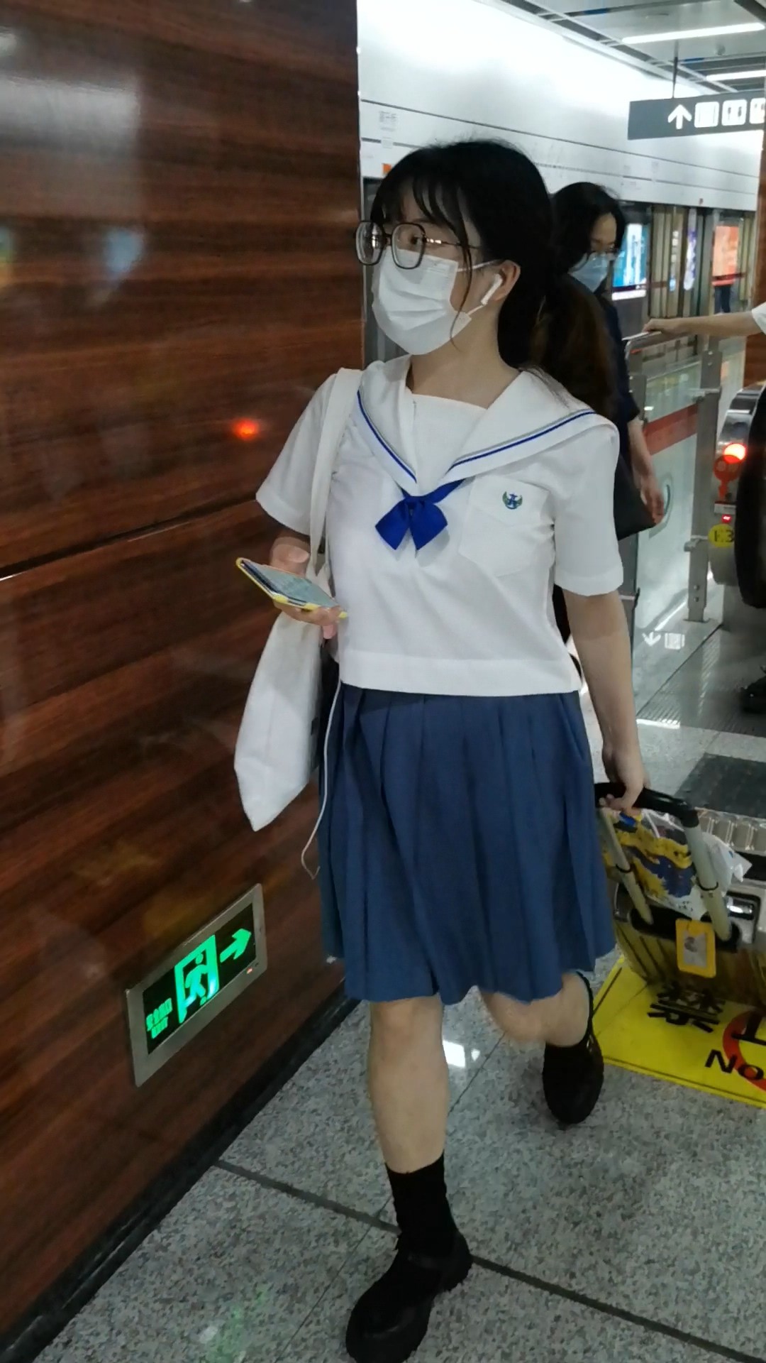 机场系列第9－11季美女原版无水印视频[54.1G]