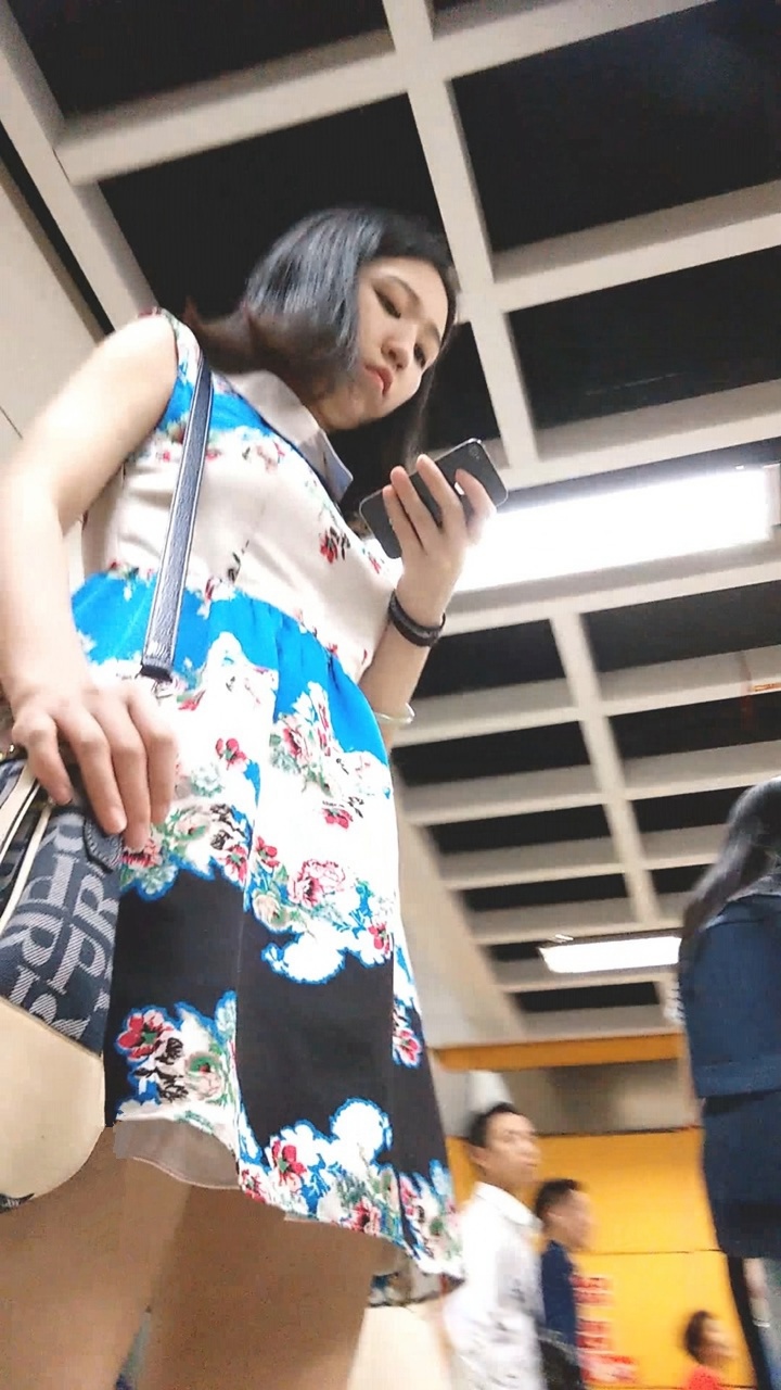 不知由来大师街拍美女视频合集[31.6G]