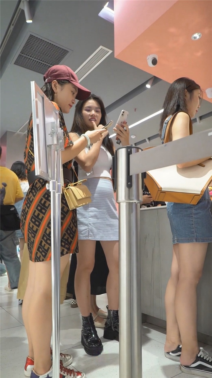 2022年6月樱之舞最新街拍美女视频[22.4G]