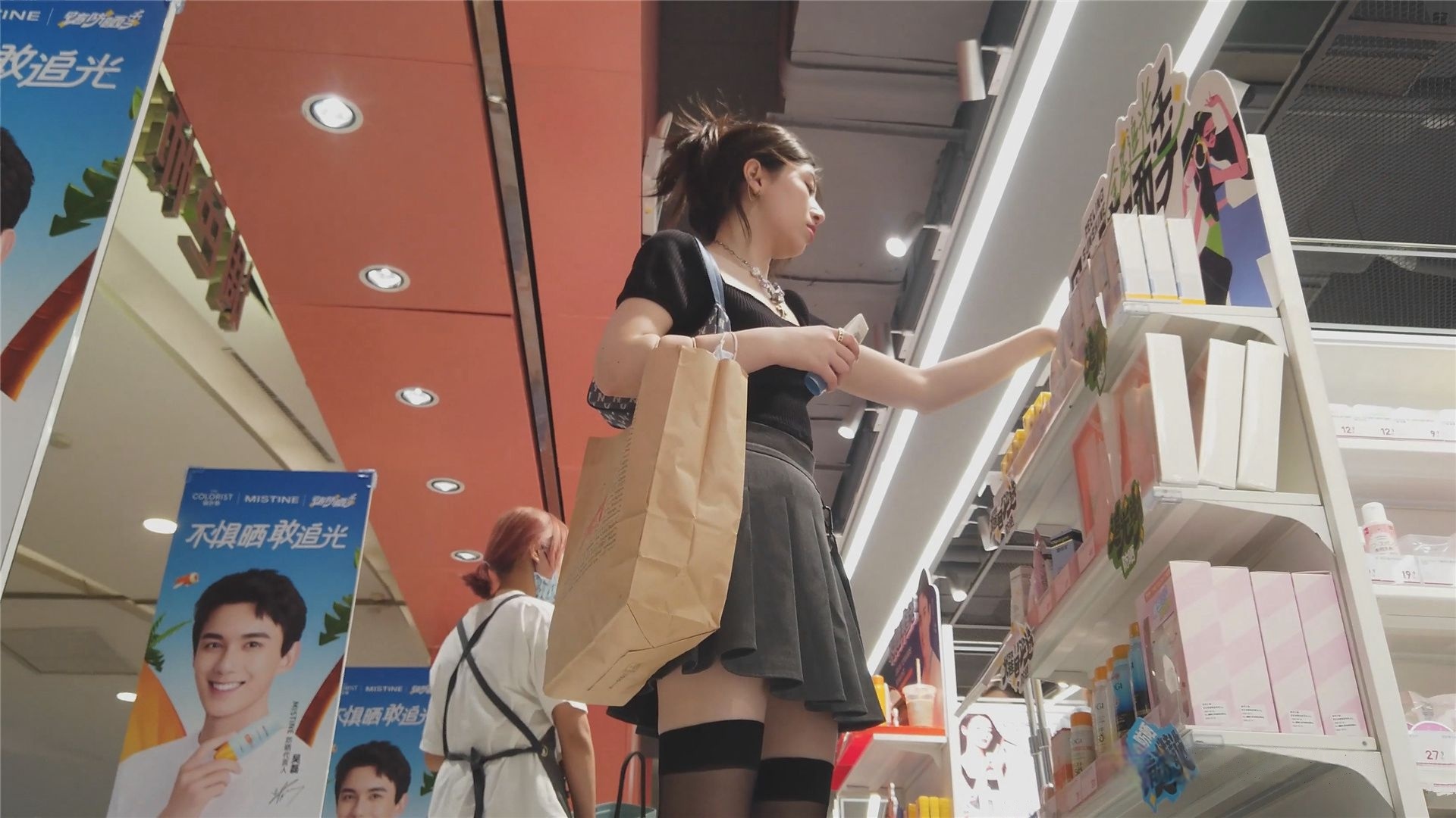 2022年EVE最新街拍美女视频[30.6G]