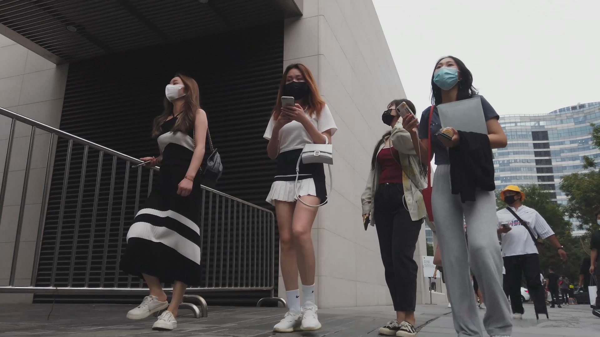 2022年EVE最新街拍美女视频[30.6G]