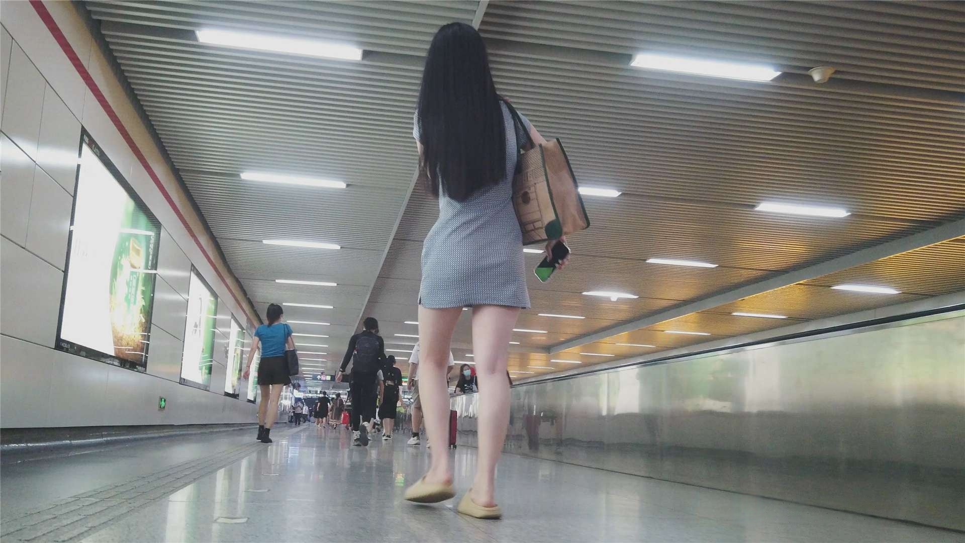 2022年EVE最新街拍美女视频[30.6G]