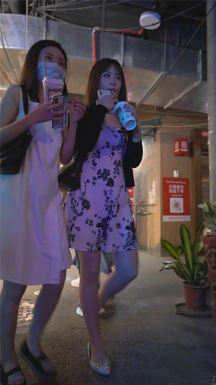 2022年10月樱之舞最新街拍美女视频[13.7G]