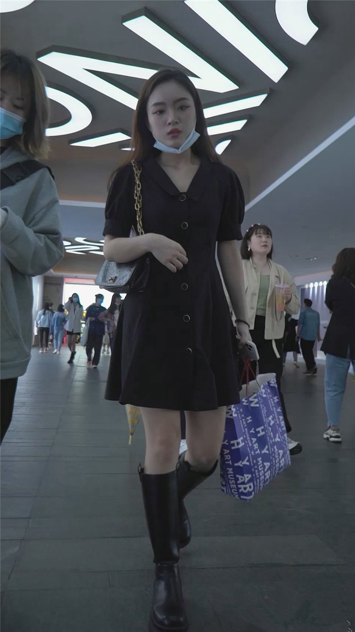 2022年10月樱之舞最新街拍美女视频[13.7G]