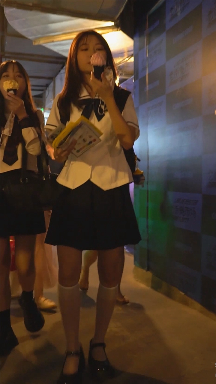 2022年10月樱之舞最新街拍美女视频[13.7G]