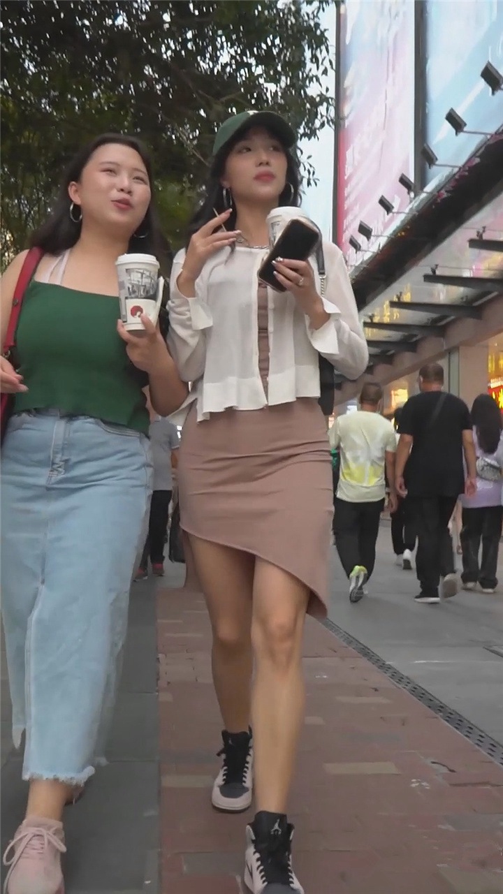 2022年10月樱之舞最新街拍美女视频[13.7G]