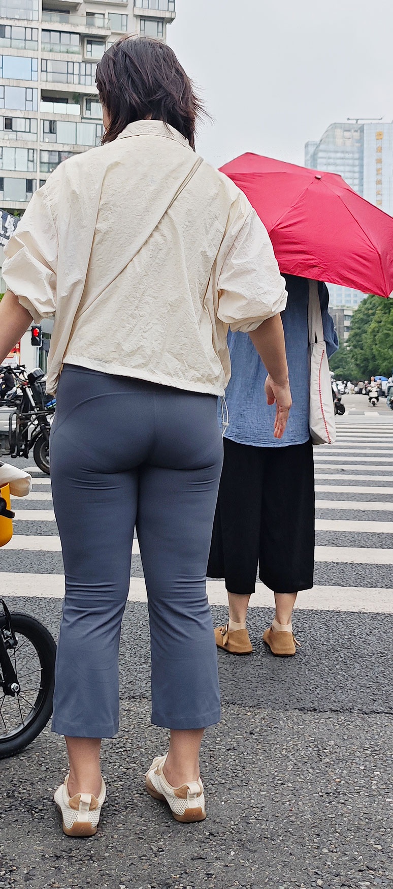 灰色运动裤[15P]