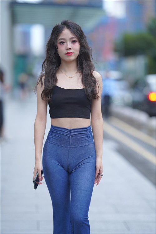 深蓝喇叭裤(675P)[9.85G/JPG]