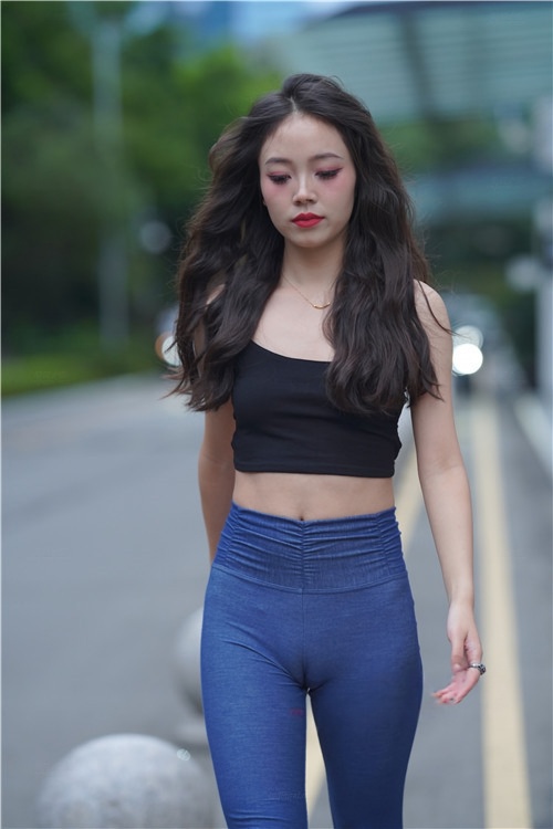 深蓝喇叭裤(675P)[9.85G/JPG]