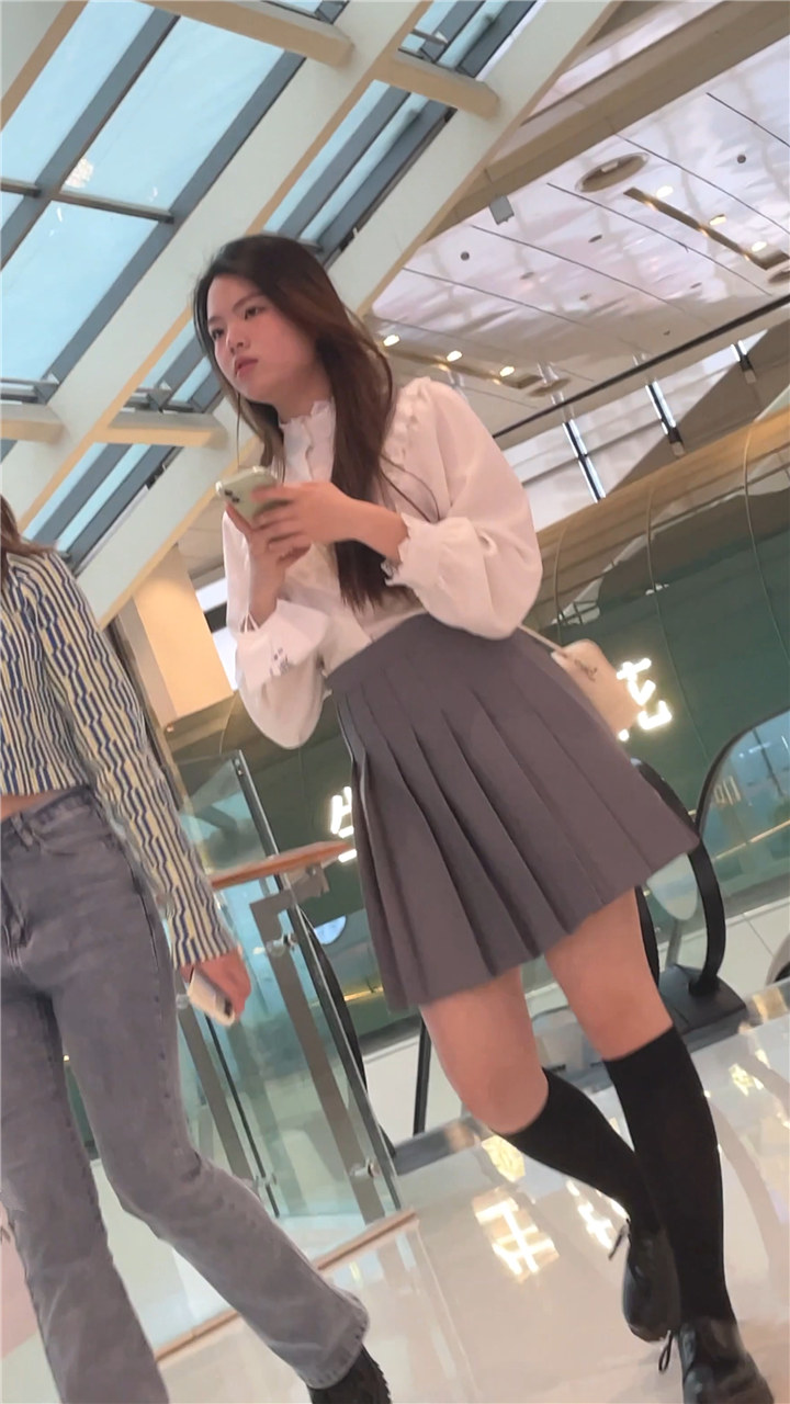 2023年9月KINGK最新街拍美女视频[12.7G]