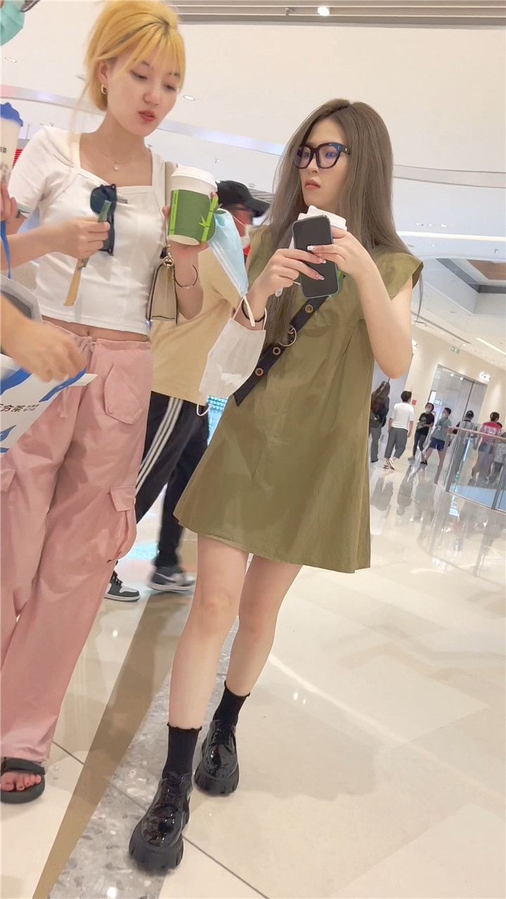 2023年10月KFC最新街拍美女视频[33G]