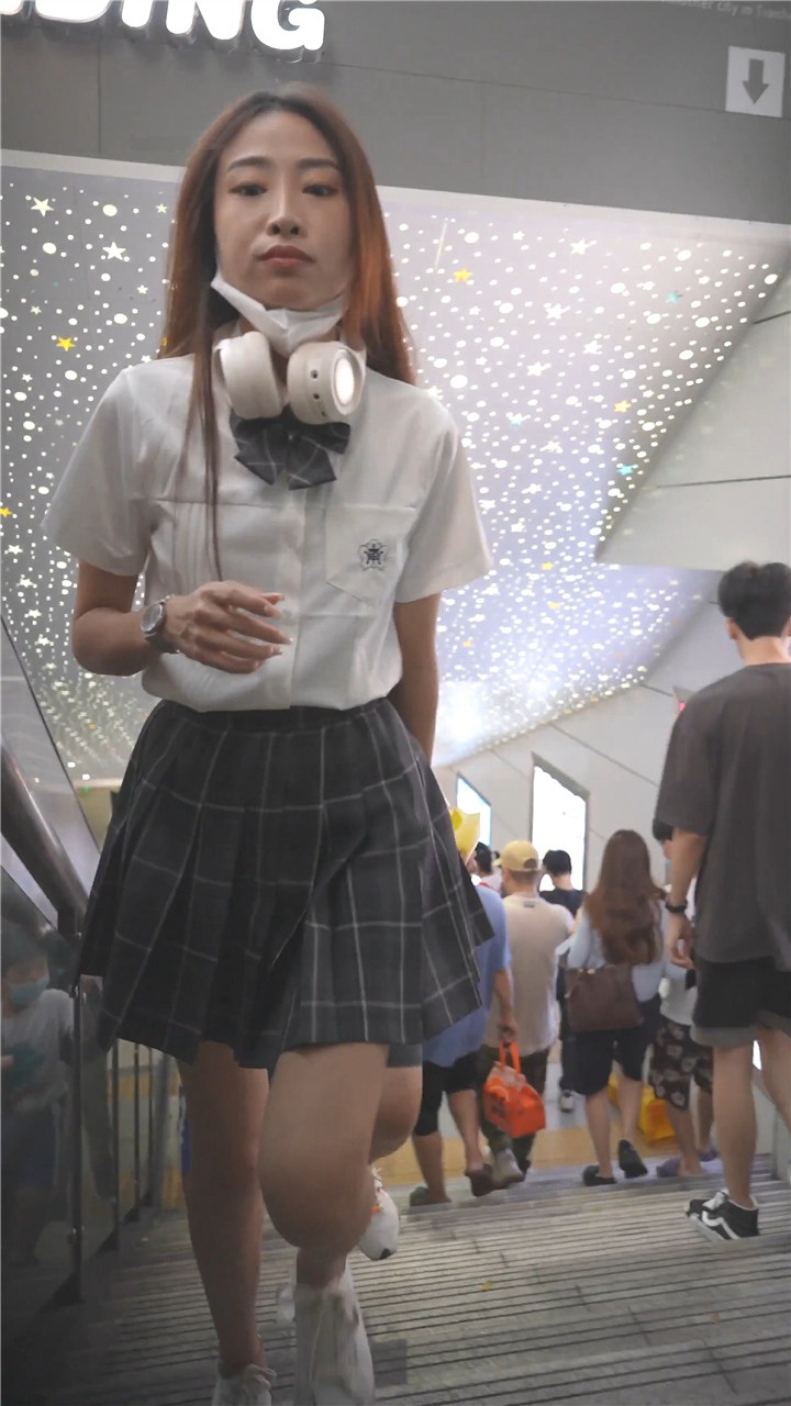 2024年1月YZW banana 4K最新街拍美女视频[9.4G]