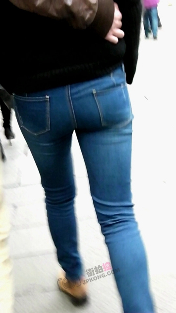 温文尔雅的紧牛MM[219M/MOV]