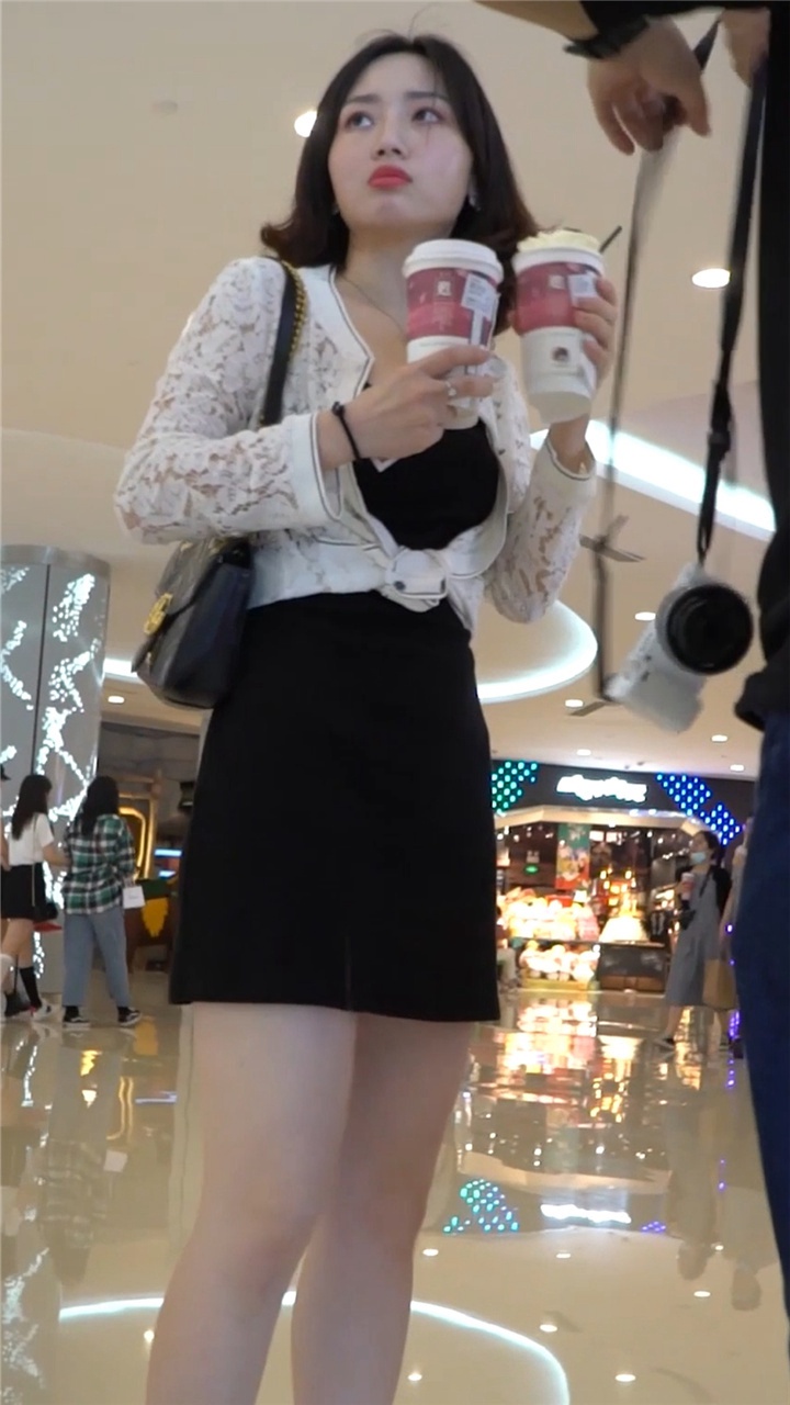 2022年2月樱之舞最新街拍美女视频[25.3G]