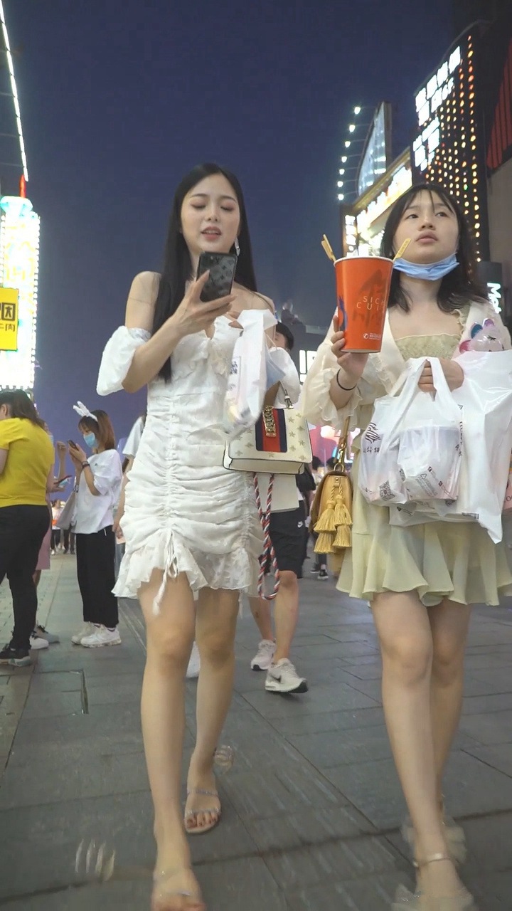 樱之舞2021年精选街拍美女视频大合集[55.4G]