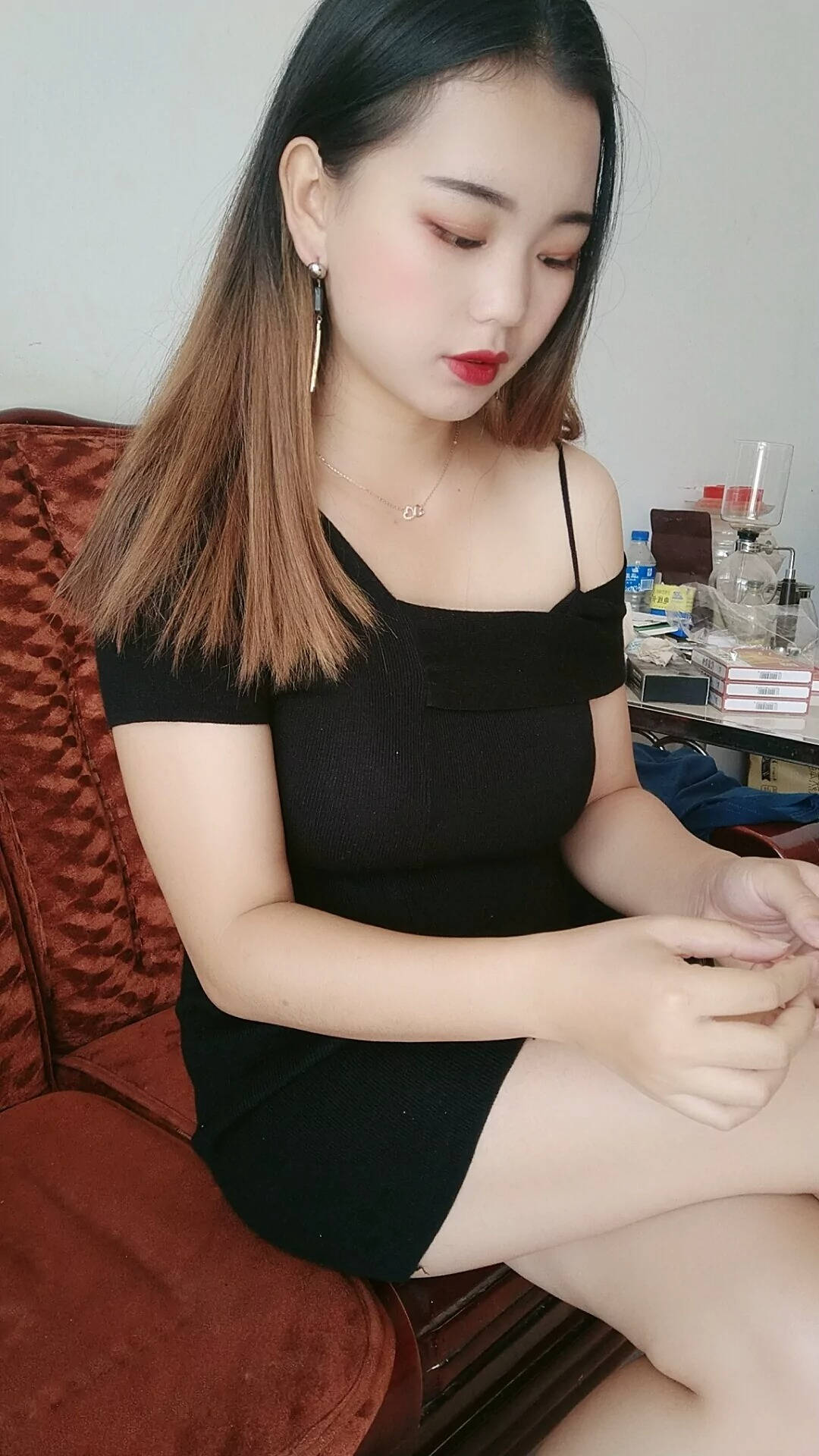 极品白热裤肉丝美腿少女SN20