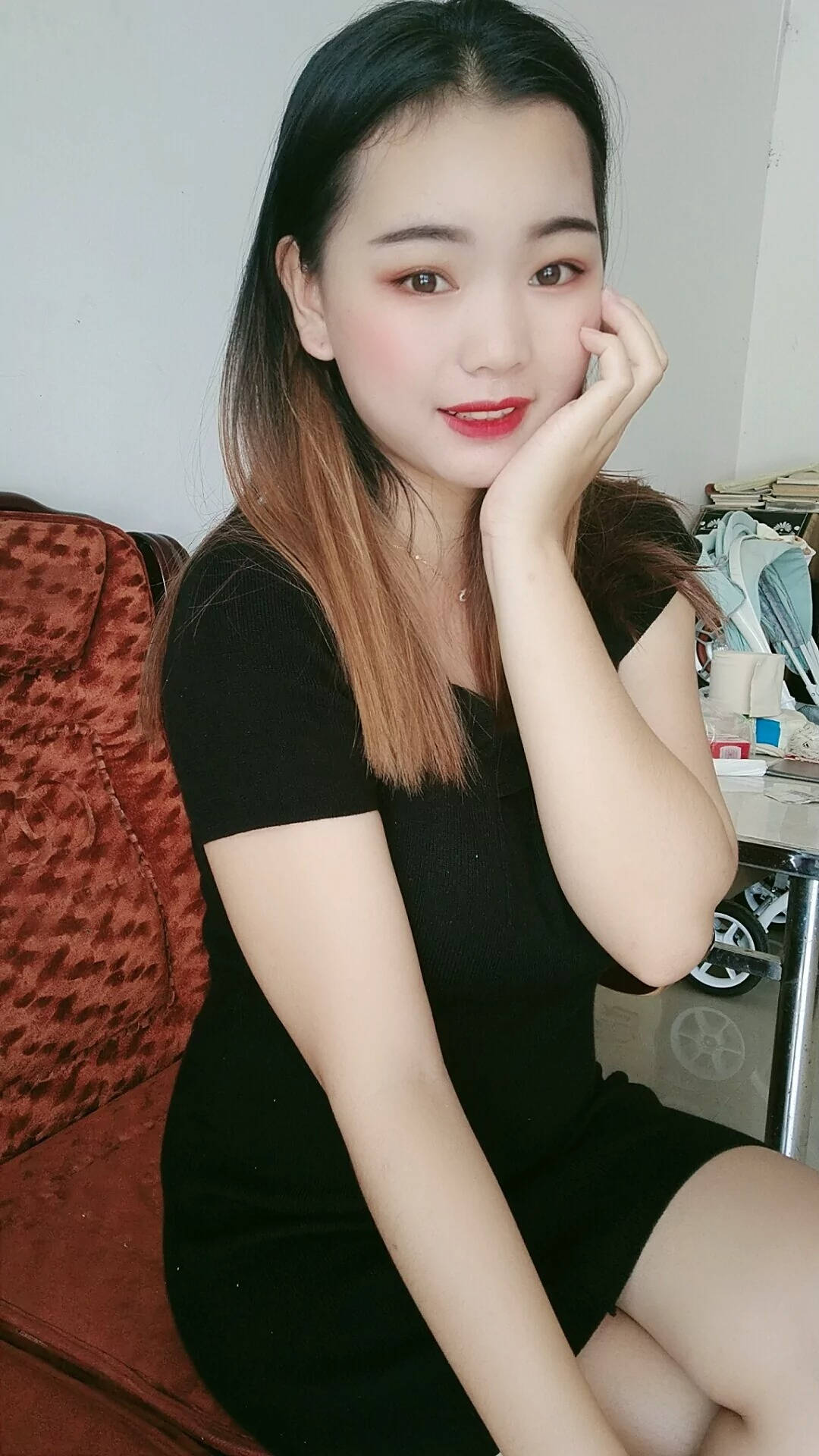 极品白热裤肉丝美腿少女SN20