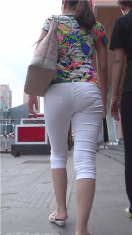 白裤紧身美妇[206M/MP4]