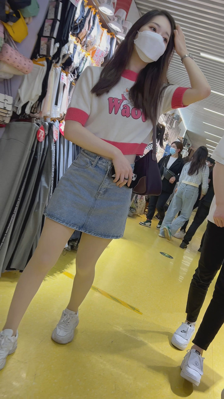 2023年7月KFC最新街拍美女视频[30.7G]