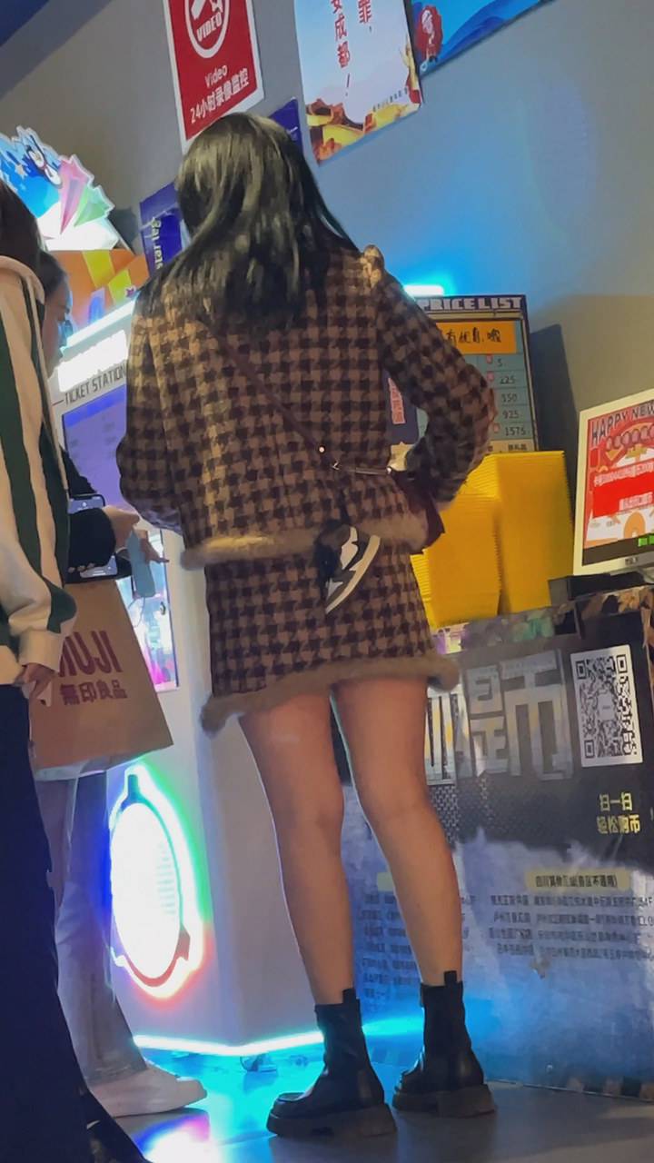 2023年7月KingK最新街拍美女视频[15.4G]