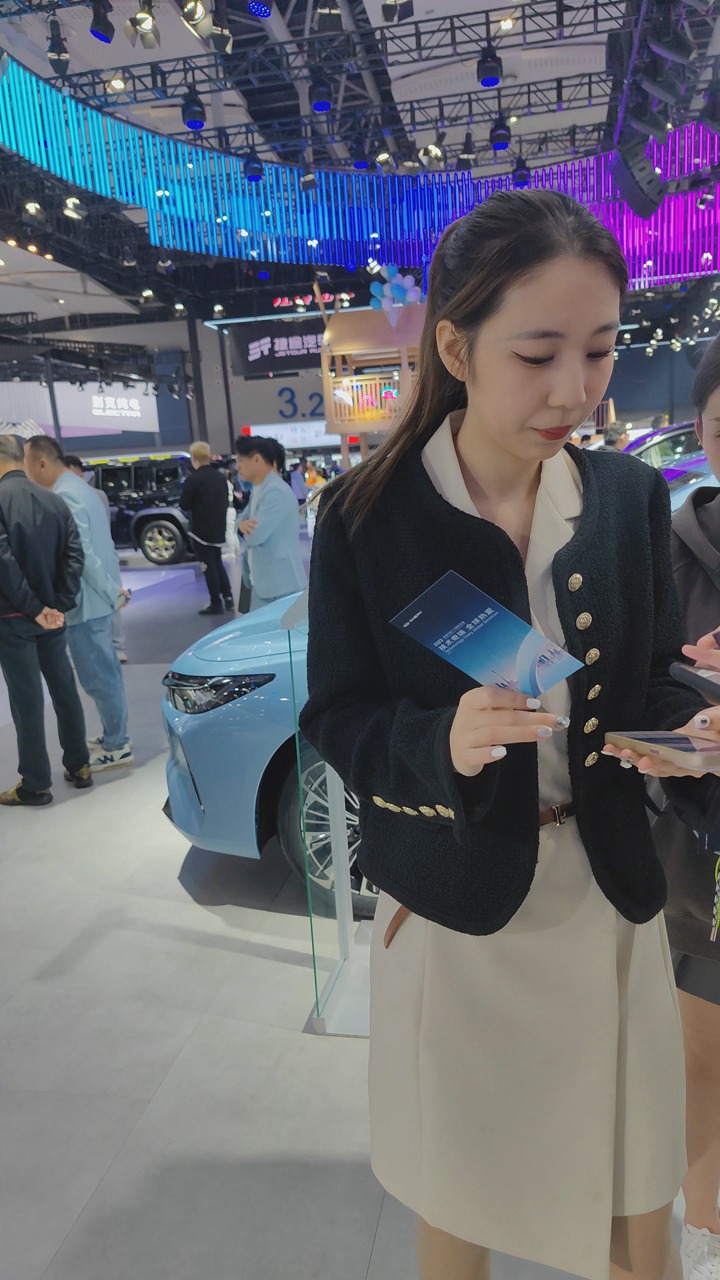 2023年最新车模美女视频合集含抖音说车博主极品车模等[15.1G]