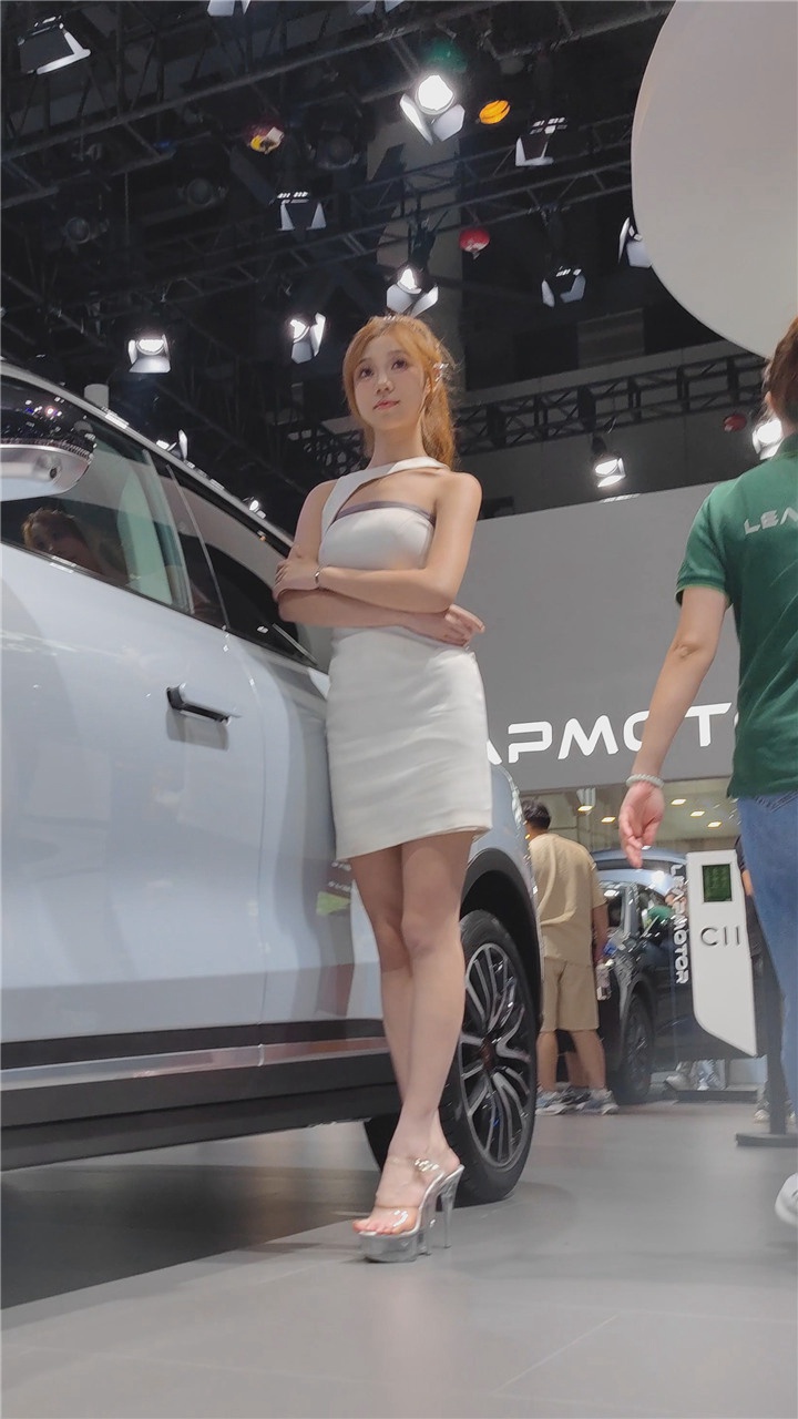 2023年最新车模美女视频合集含抖音说车博主极品车模等[15.1G]