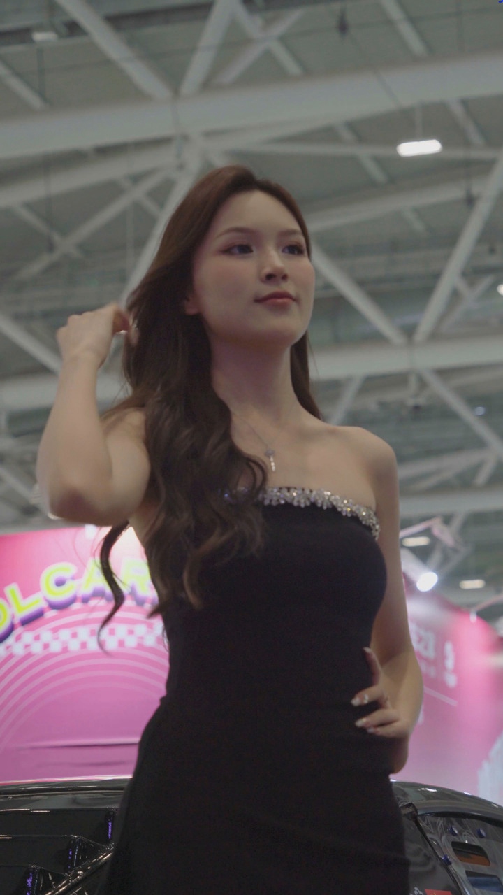2023年最新车模美女视频合集含抖音说车博主极品车模等[15.1G]