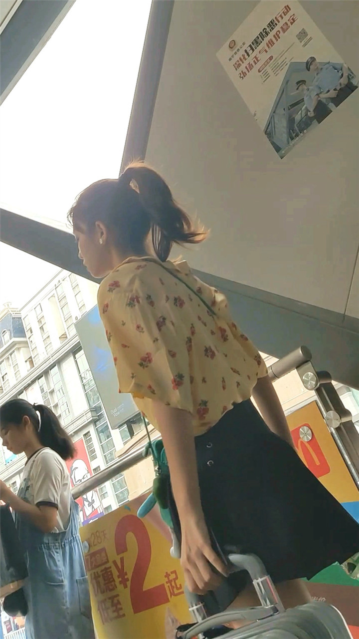 桂A大神-百家汇商场大学合集最新街拍美女视频[15.3G]