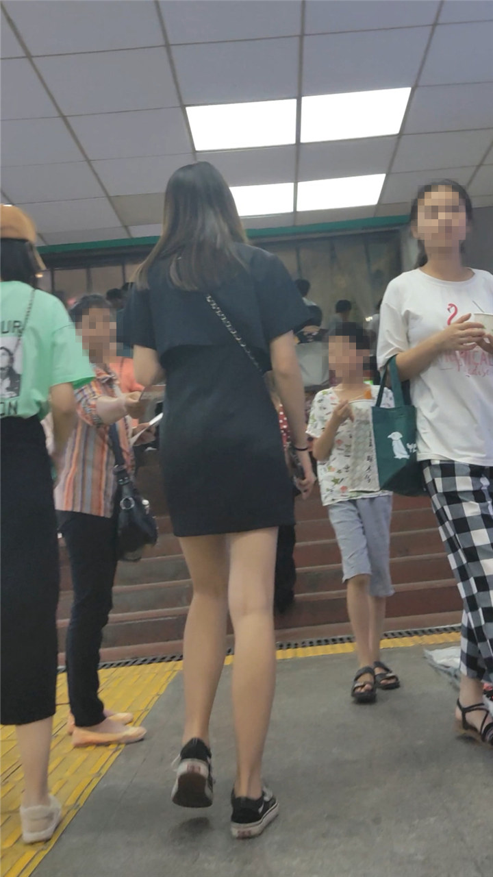 桂A大神-百家汇商场大学合集最新街拍美女视频[15.3G]